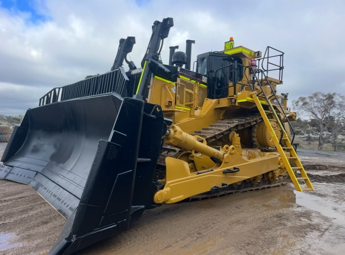 CAT D11R dozer freshly rebuilt in the CABSAND workshop